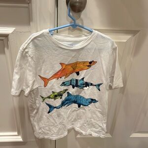 Super cute gap size large/10 colorful fish T-shirt